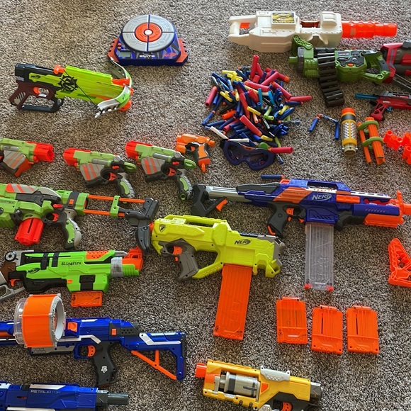 Nerf guns and accessories - Picture 3 of 3